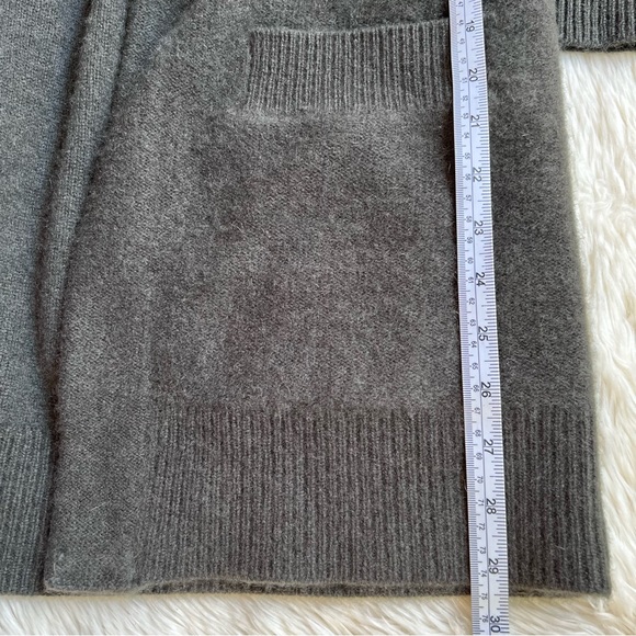 C By Bloomingdale’s 100% 2-ply Brushed Cashmere Cardigan XS Open Front Pockets - Picture 9 of 15